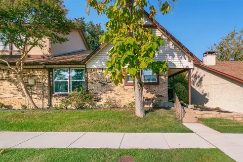 2043 Clubview Dr, Carrollton, TX 75006