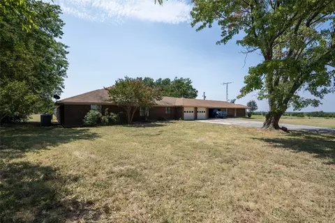 3513 Fm 901, Whitesboro, TX 76273