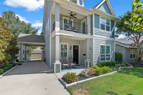 3712 Crestline Rd, Fort Worth, TX 76107