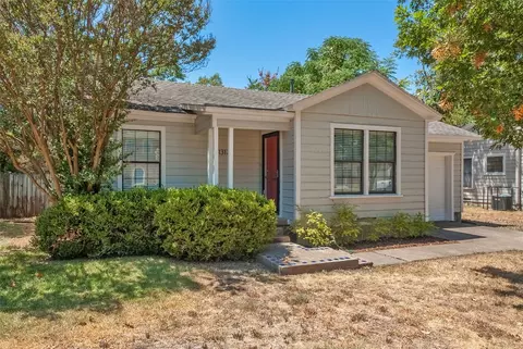 1317 Casa Vale Dr, Dallas, TX 75218