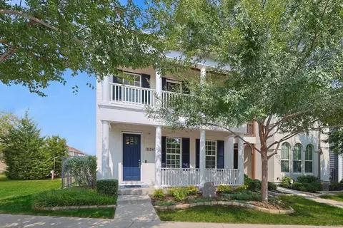 624 Surrey Ln, Flower Mound, TX 75022