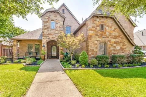 1927 Royal Crest Dr, Mansfield, TX 76063