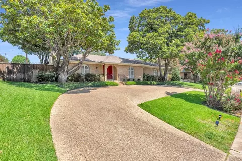 10323 Boedeker Dr, Dallas, TX 75230