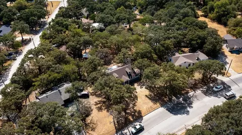 6140 Forest Hill Dr, Forest Hill, TX 76119