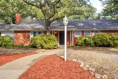 1725 Jenson Rd, Fort Worth, TX 76112