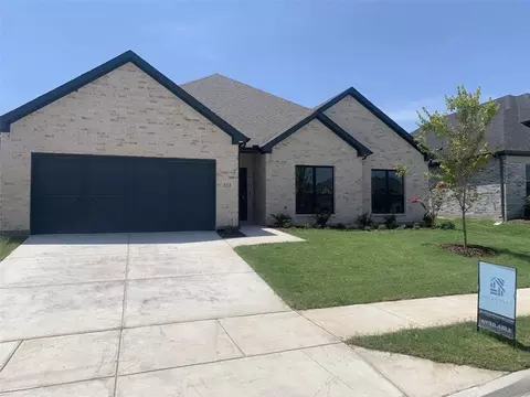 333 Still Water Dr, Lavon, TX 75166