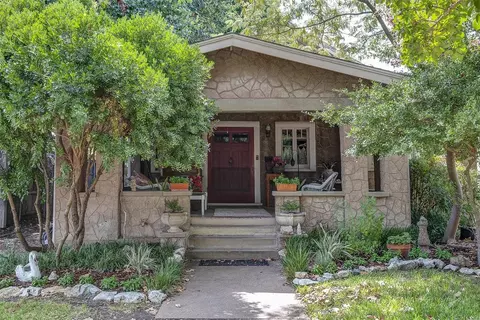 1704 Tremont Ave, Fort Worth, TX 76107