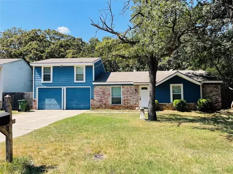 5702 Guildwood Dr, Arlington, TX 76017