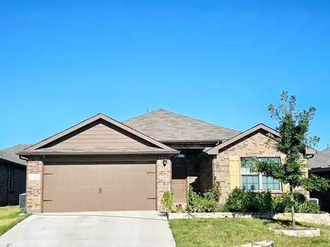 713 Buzzard Lake Trl, Fort Worth, TX 76120