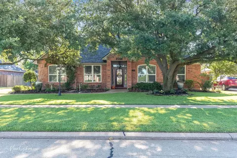 2008 Bayou Bend Dr, Bossier City, LA 71111