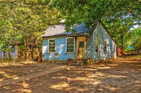 125 E Prospect St, Denison, TX 75020