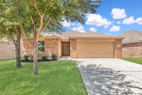 5909 Stirrup Iron Dr, Fort Worth, TX 76179