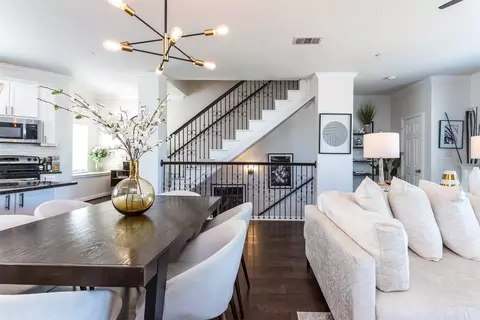 2700 Club Ridge Dr #22, Lewisville, TX 75067