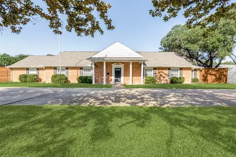 11409 Snow White, Dallas, TX 75229