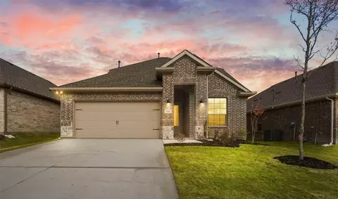 618 Erin Hills Dr, Red Oak, TX 75154