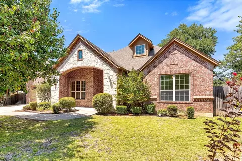 2006 Cedar Ct, Euless, TX 76040