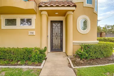 2700 Floyd St, Dallas, TX 75204