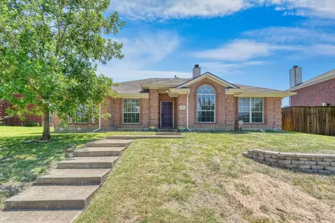 208 Tanglewood Dr, Wylie, TX 75098