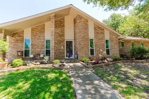 4 Creekmere Ct, Trophy Club, TX 76262