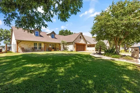 306 Bahama Ct, Granbury, TX 76048