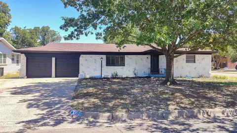 3500 Sheridon Dr, North Richland Hills, TX 76117