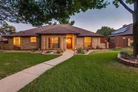 1126 Meadow Ridge Dr, Duncanville, TX 75137