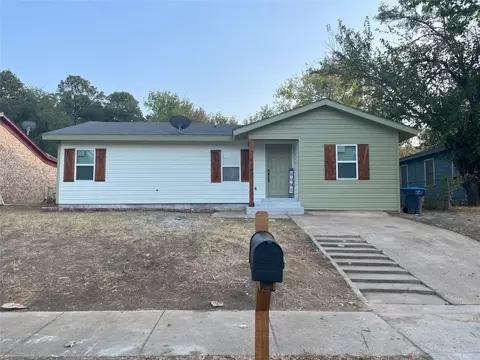4240 Carol Ave, Fort Worth, TX 76105