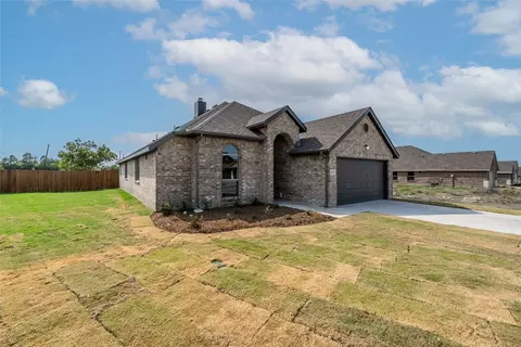 322 Pennington Rd, Royse City, TX 75189