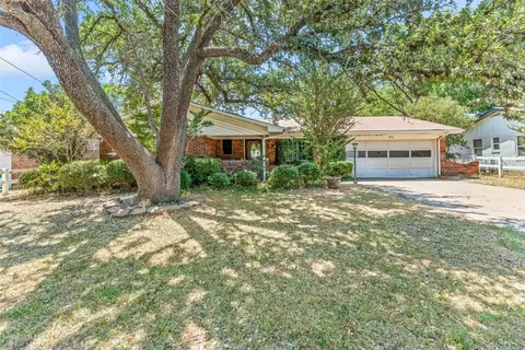 260 Barker St, Stephenville, TX 76401