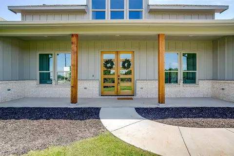 101 Revere Dr, Weatherford, TX 76088
