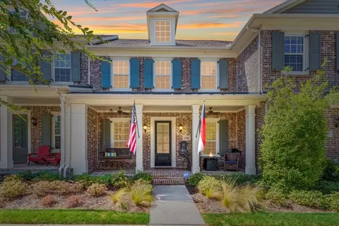 8744 Ice House Dr, North Richland Hills, TX 76180