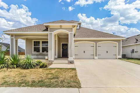 604 Timberwood Dr, Cleburne, TX 76031