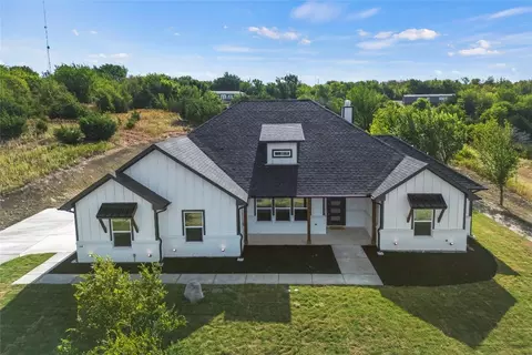 104 Timber Valley Ln, Weatherford, TX 76085