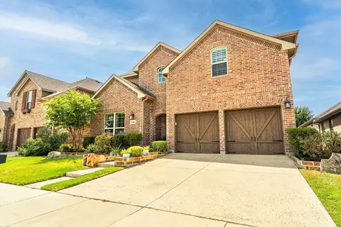 1105 3rd St, Argyle, TX 76226 photo 2