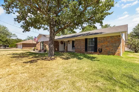 5708 Conejos Dr, Granbury, TX 76049