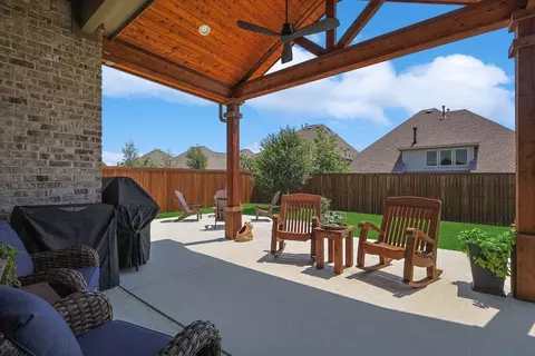 608 Artesian Dr, Argyle, TX 76226 photo 3