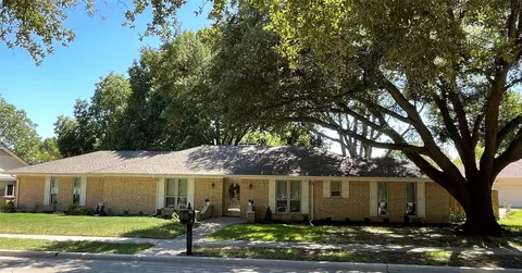 207 Cherry Ln, Mckinney, TX 75071
