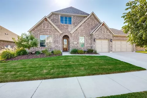 7025 Central Ct, Aubrey, TX 76227