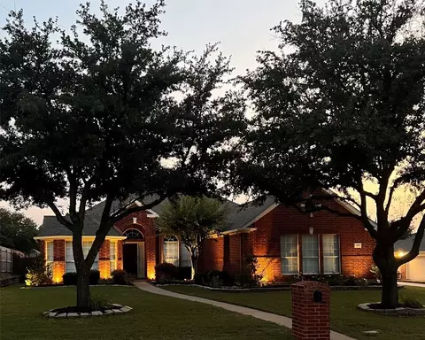 2907 Saint Maria Dr, Mansfield, TX 76063