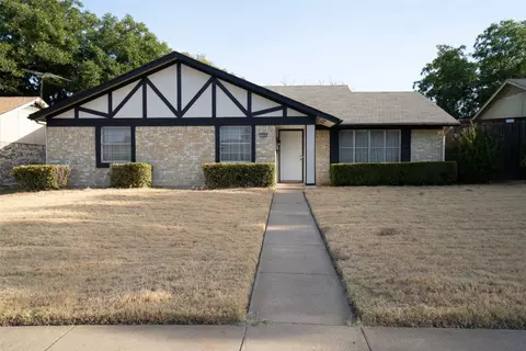 3009 Burning Tree Ln, Garland, TX 75042