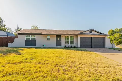 1041 Calcutta St, Hurst, TX 76053