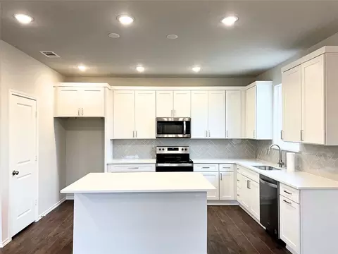 1006 Declaration Dr, Nevada, TX 75173 photo 2
