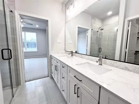 1006 Declaration Dr, Nevada, TX 75173 photo 3