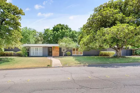 4101 South Dr, Fort Worth, TX 76109