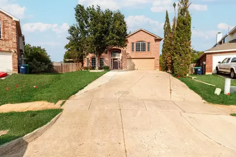 7001 Livingston Dr, Denton, TX 76210