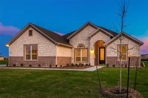 1376 Emilia Dr, Farmersville, TX 75442