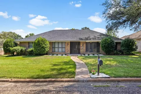 516 Brookwood Dr, Mount Pleasant, TX 75455