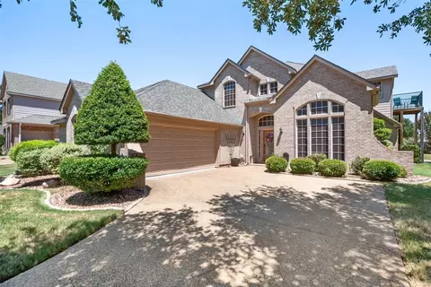 906 Muirfield Dr, Mansfield, TX 76063