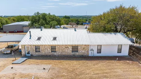 306 Litigation St, Glen Rose, TX 76043 photo 5