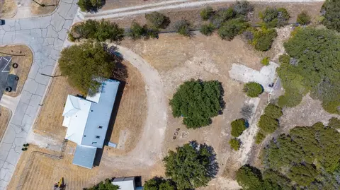 306 Litigation St, Glen Rose, TX 76043 photo 10